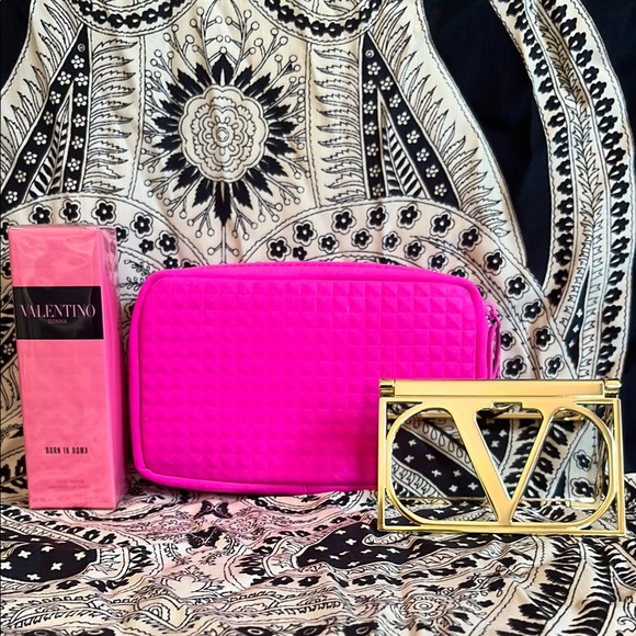 Valentino Born in Roma travel spray and  Fuchsia Quilted Clutch with Gold mirror - Picture 1 of 5